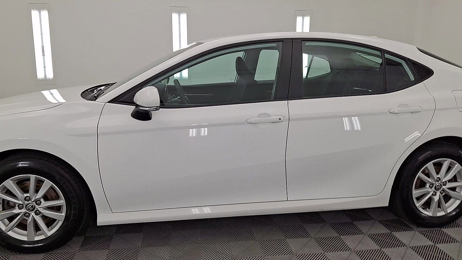 Certified 2025 Toyota Camry LE FWD image 9