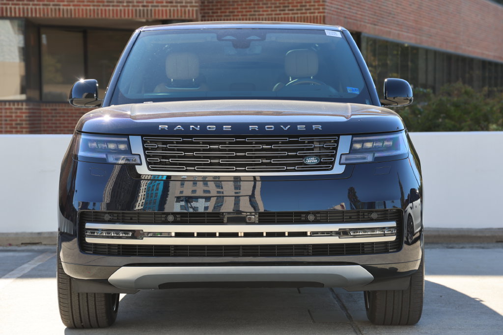 New 2027 Land Rover Range Rover Long Wheelbase SE AWD/4WD image 5