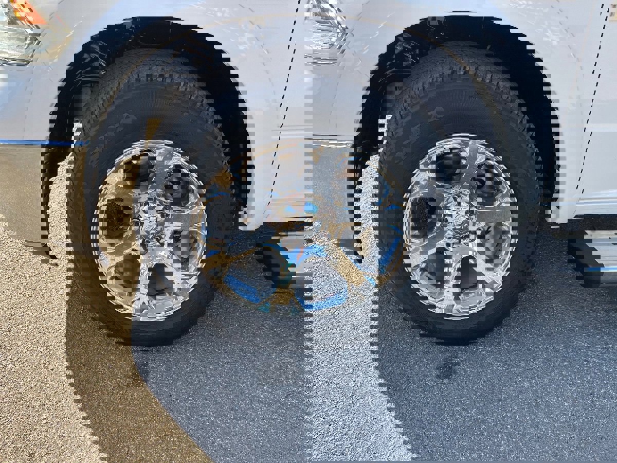 Used 2017 RAM 1500 Laramie RWD image 41