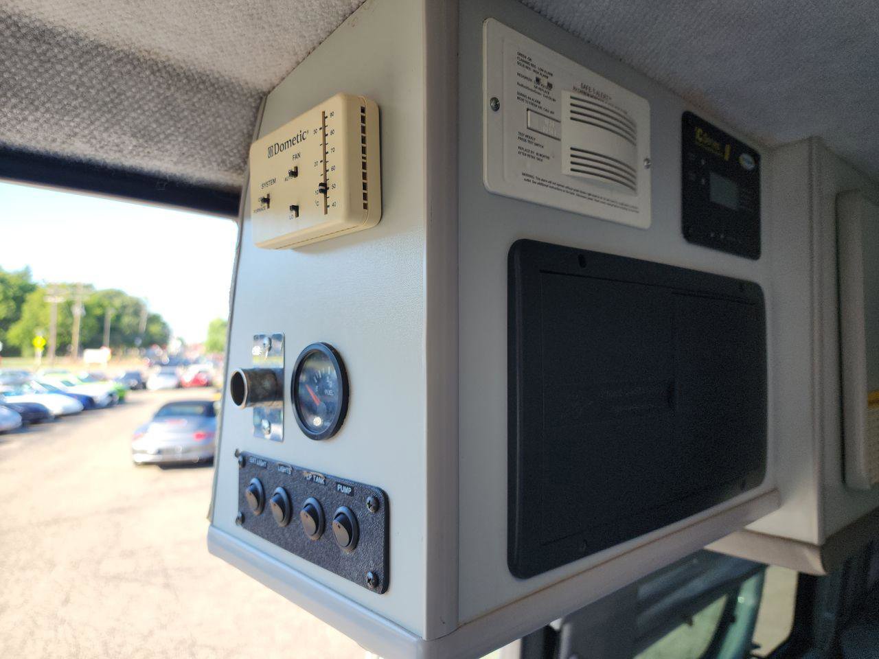 Used 2011 Mercedes-Benz Sprinter 2500 image 37