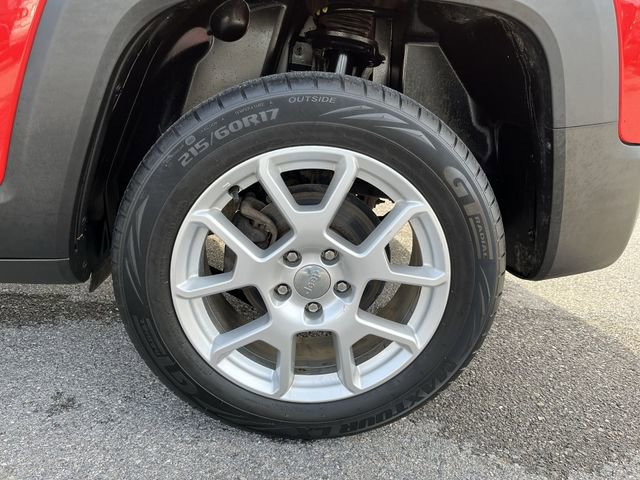 Used 2019 Jeep Renegade Latitude w/ Cold Weather Group image 20