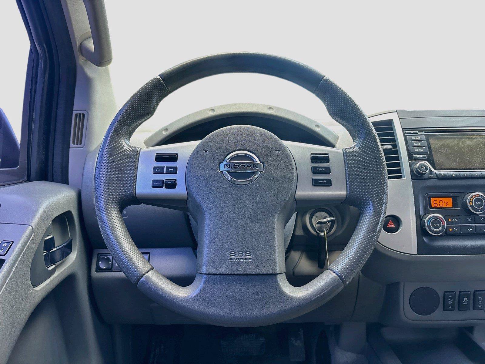 Used 2015 Nissan Frontier SV w/ SV Value Truck Package RWD image 12