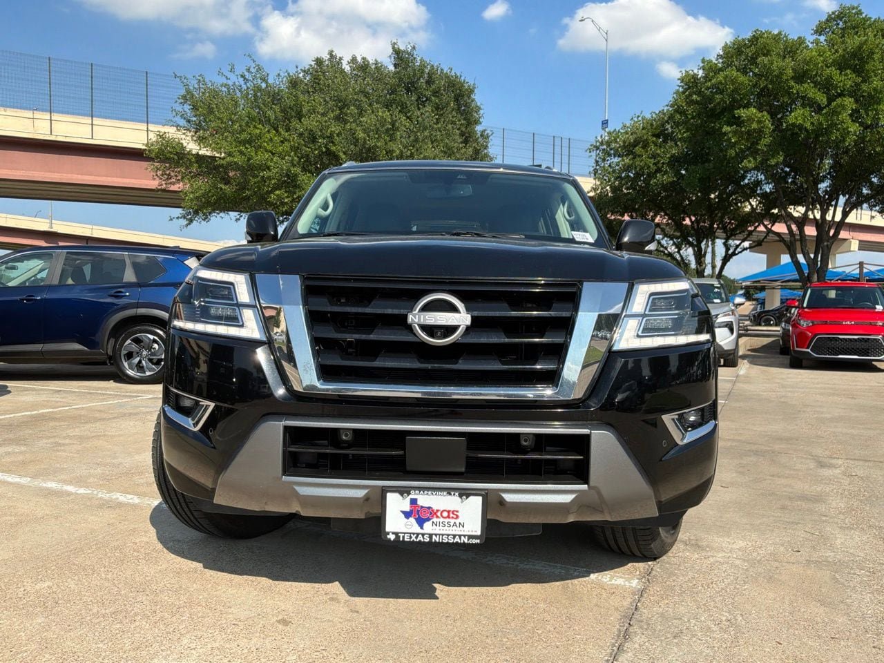 Used 2024 Nissan Armada SL AWD/4WD image 4