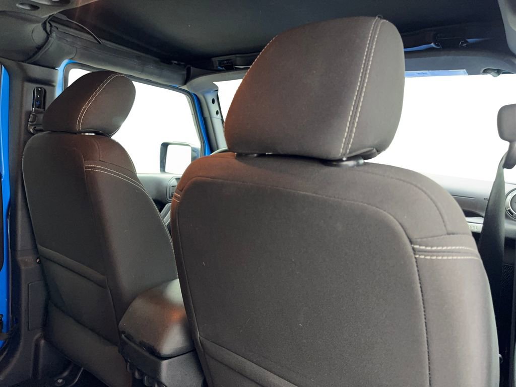 Used 2016 Jeep Wrangler Unlimited Sahara w/ Max Tow Package image 40