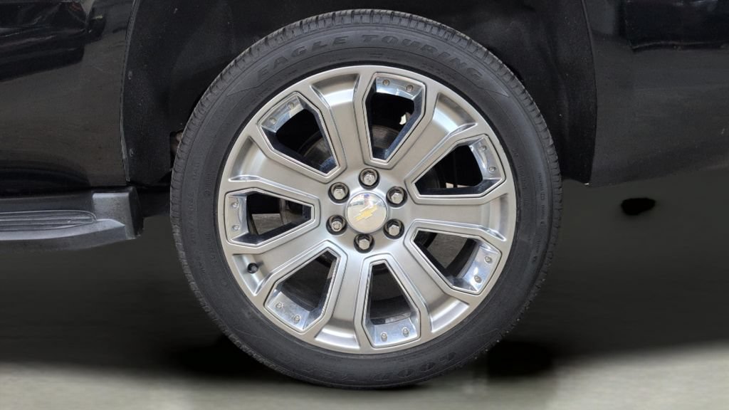 Used 2019 Chevrolet Tahoe LT w/ Luxury Package AWD/4WD image 34