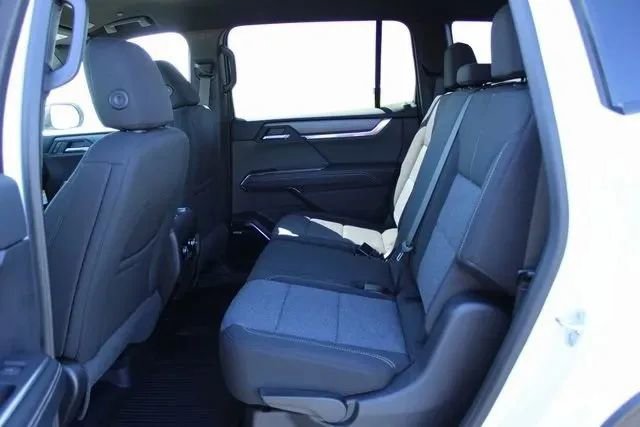 New 2025 GMC Acadia Elevation w/ LPO, Floor Liner Package image 21