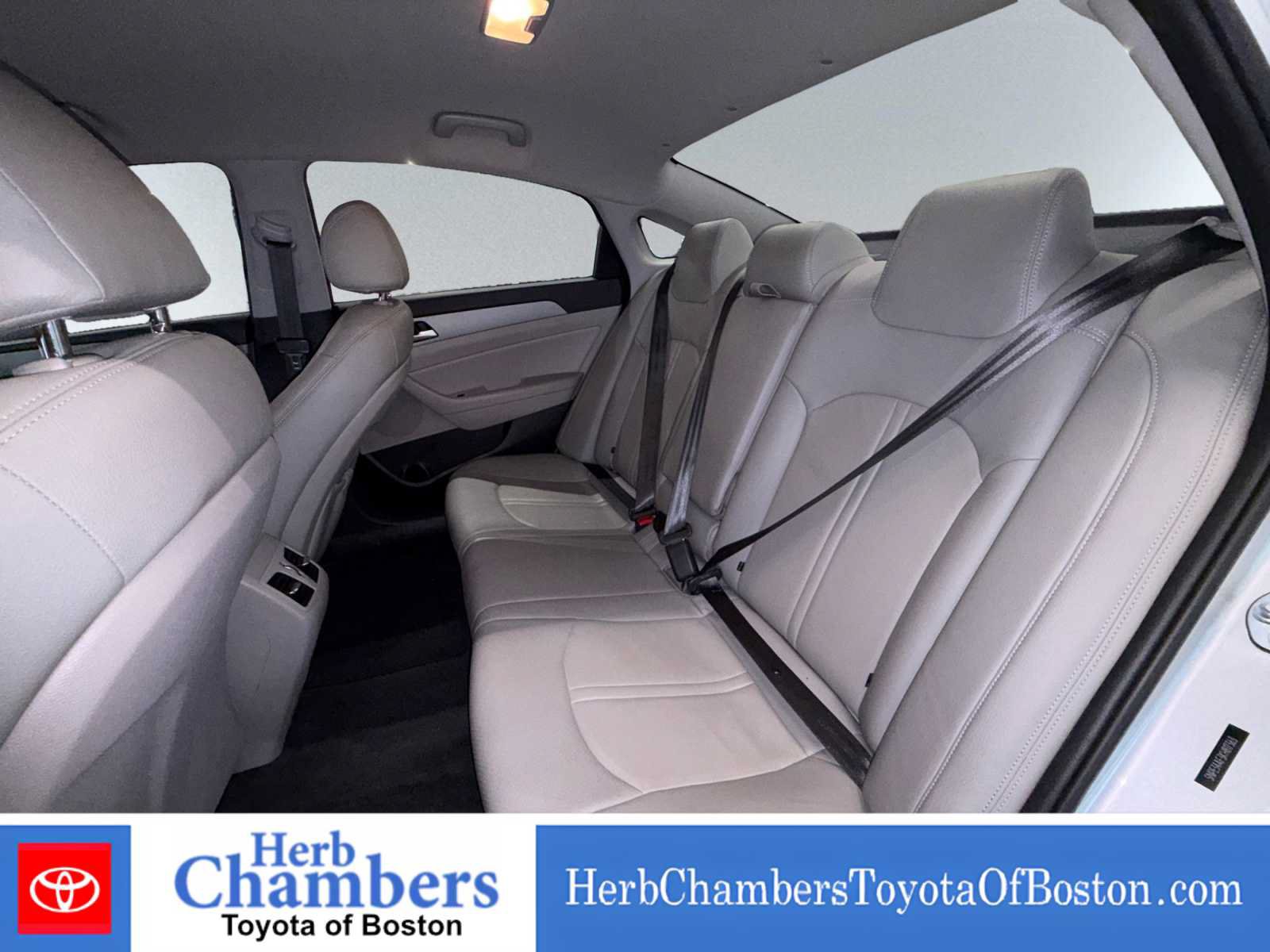 Used 2019 Hyundai Sonata SEL w/ Tech Package 02 FWD image 18