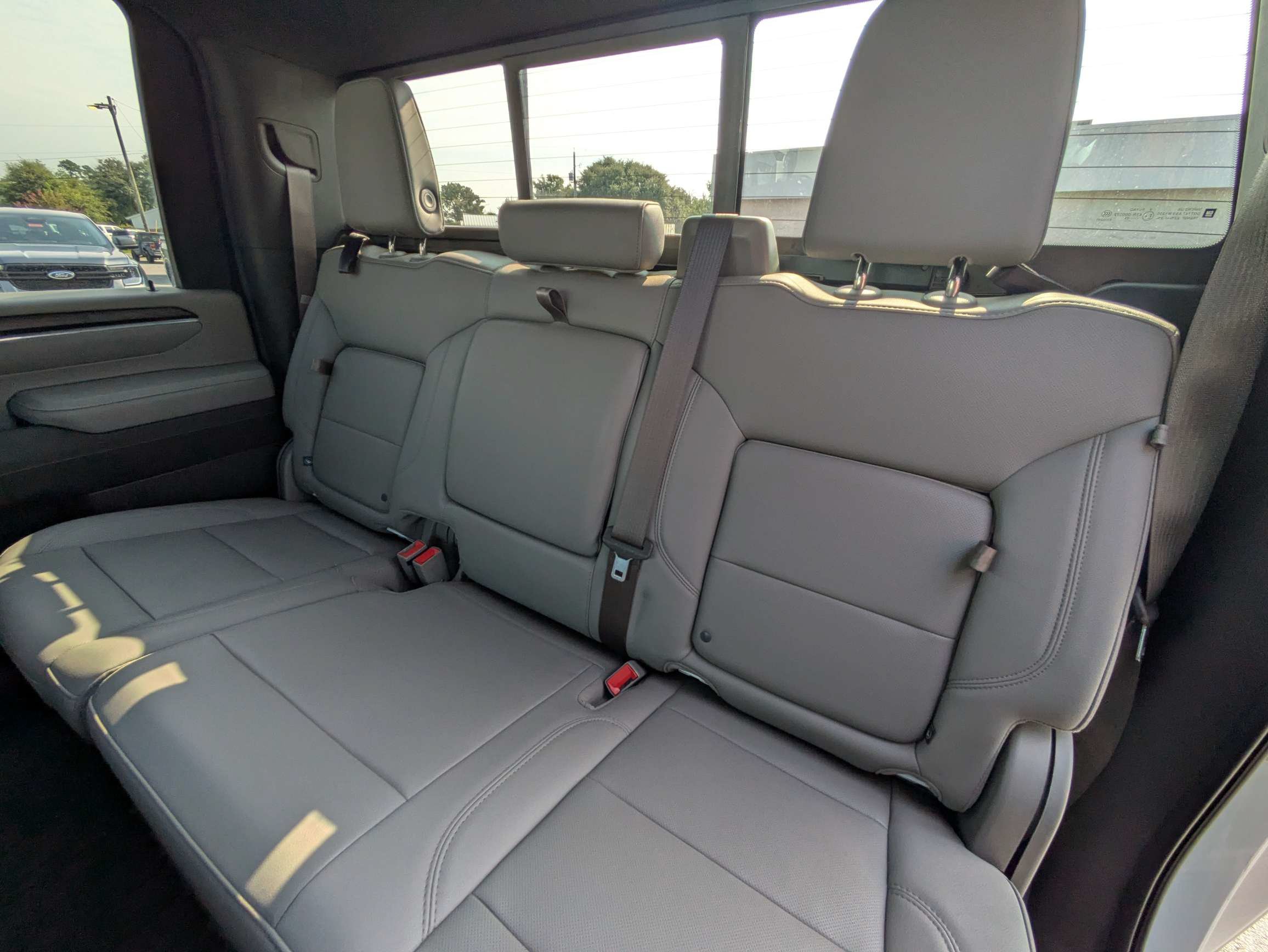 Used 2024 GMC Sierra 2500 SLT w/ SLT Premium Package AWD/4WD image 13