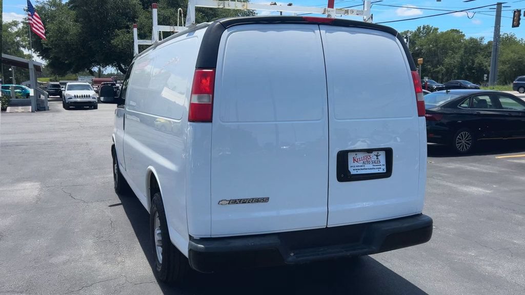 Used 2018 Chevrolet Express 2500 w/ Driver Convenience Package RWD image 7