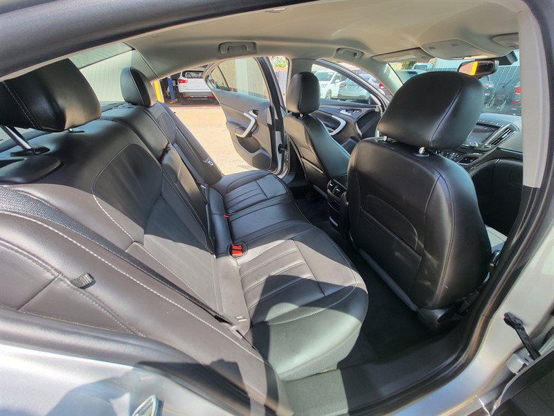 Used 2016 Buick Regal FWD image 11