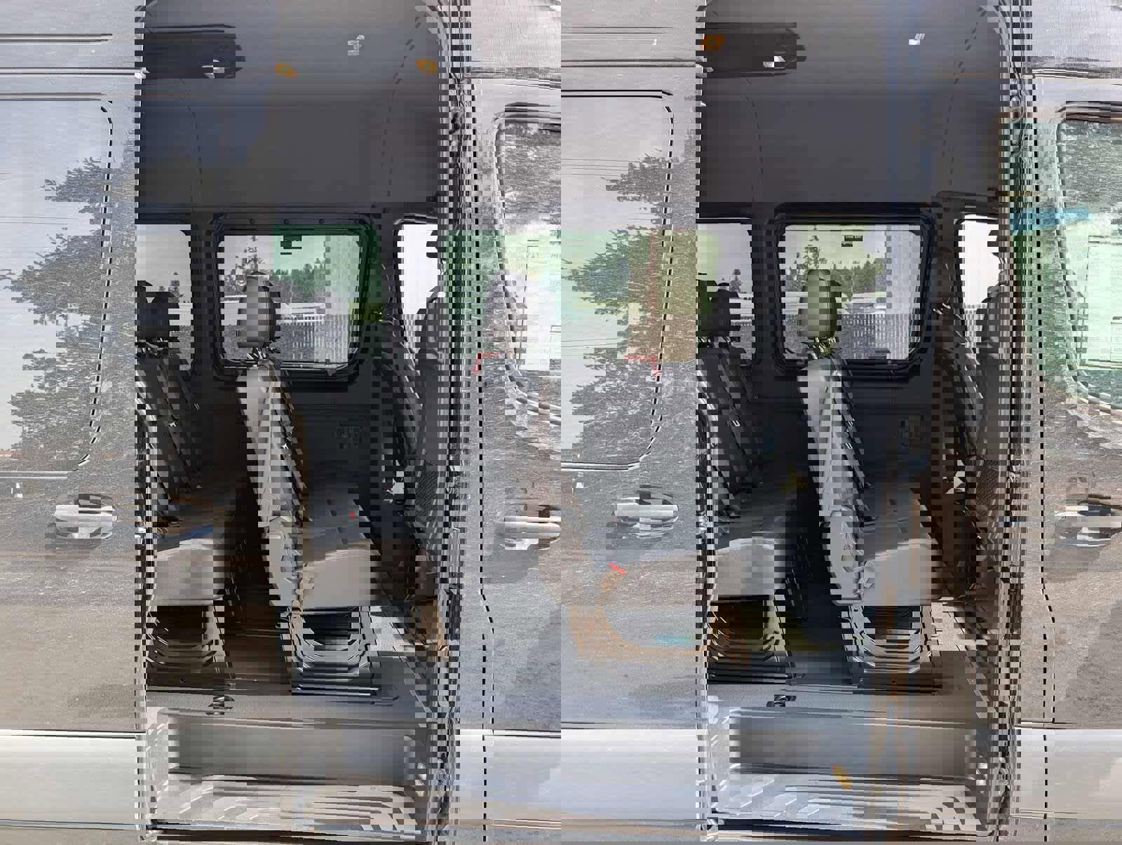 Used 2024 Mercedes-Benz Sprinter 2500 image 13