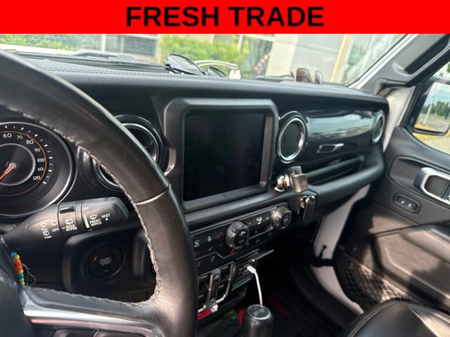 Used 2022 Jeep Wrangler Unlimited Sahara AWD/4WD image 15