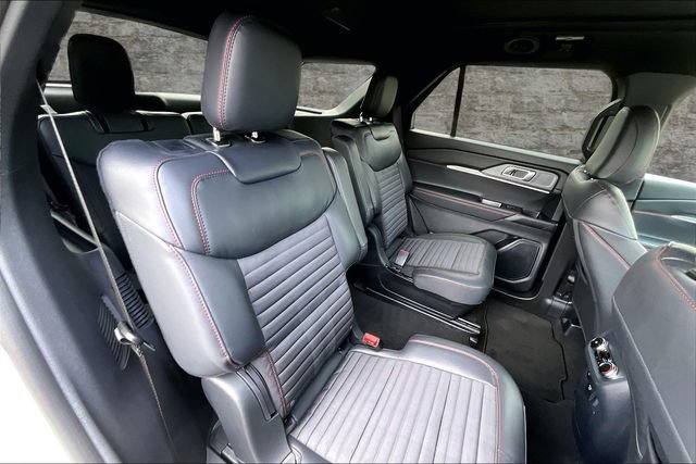 New 2026 Ford Explorer ST-Line w/ ST-Line Street Pack AWD/4WD image 10