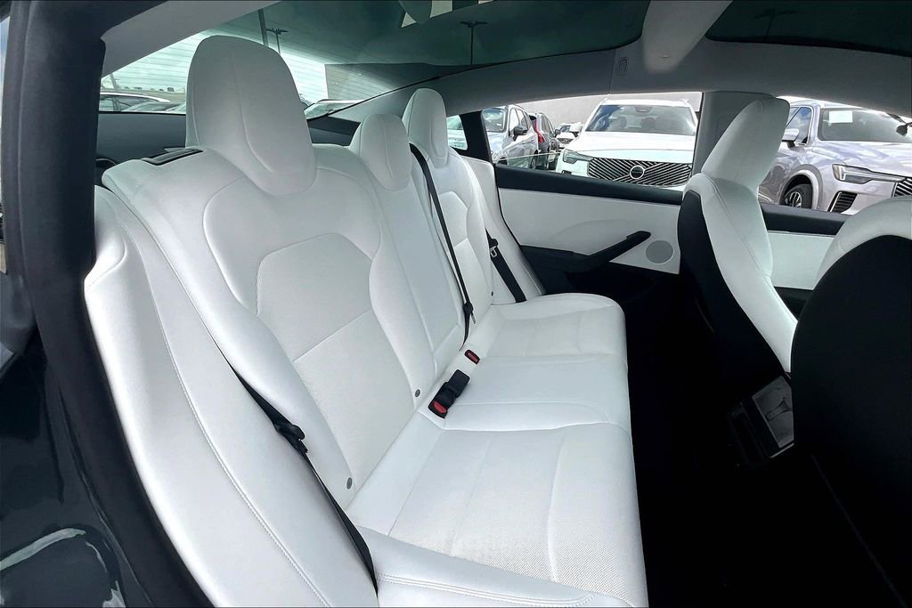 Used 2025 Tesla Model 3 Long Range image 32