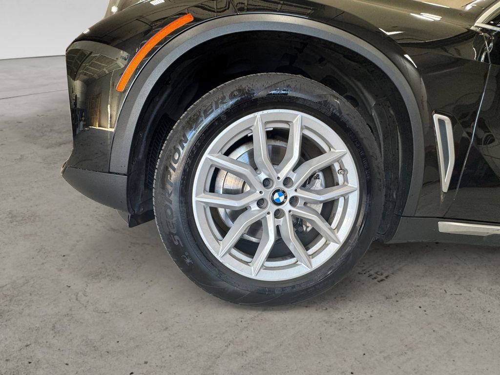 Used 2019 BMW X5 xDrive40i w/ Executive Package image 14