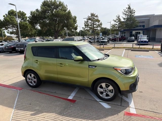 Used 2017 Kia Soul FWD image 4