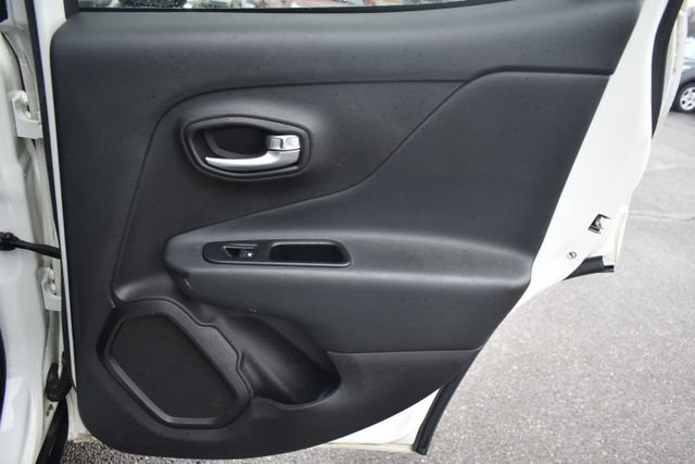 Used 2019 Jeep Renegade Altitude w/ Quick Order Package 2XM image 39