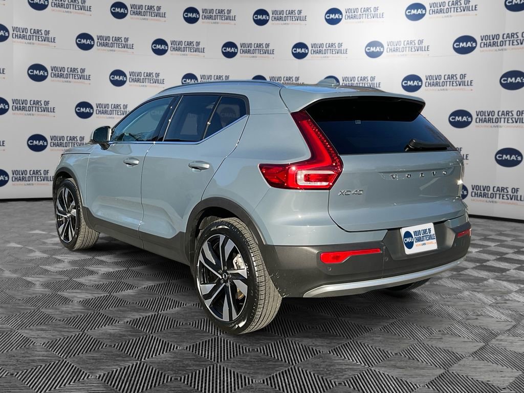 Certified 2023 Volvo XC40 B5 Ultimate w/ Protection Package Premier image 3
