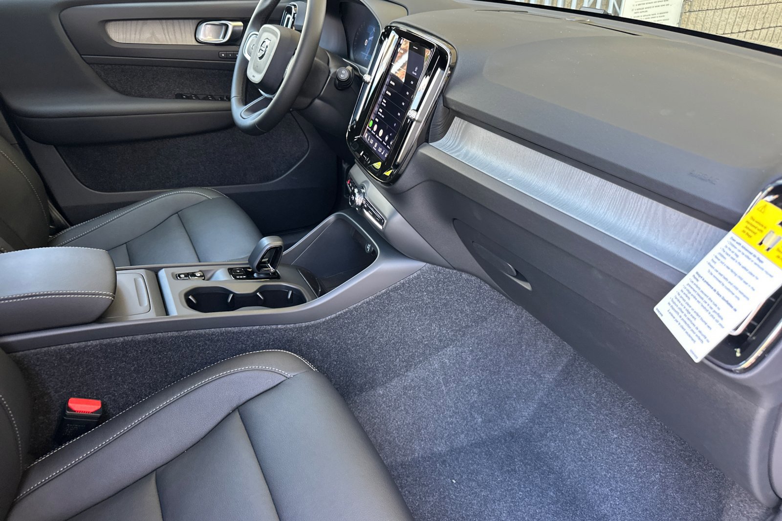 New 2026 Volvo XC40 B5 Core image 13
