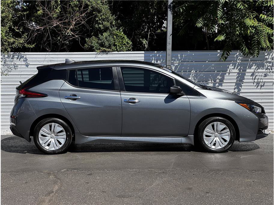 Used 2025 Nissan Leaf S FWD image 13
