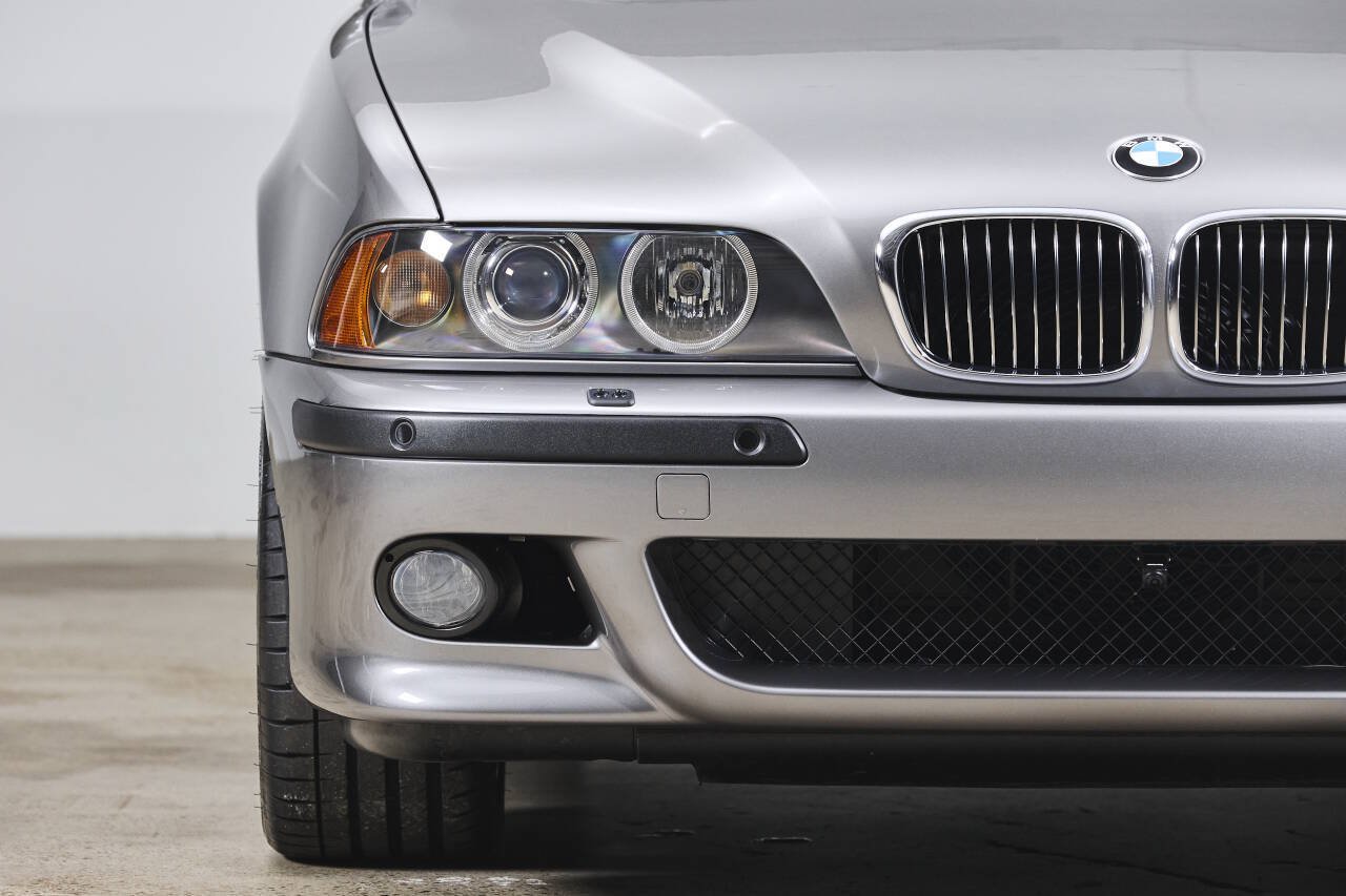Used 2003 BMW M5 RWD image 10