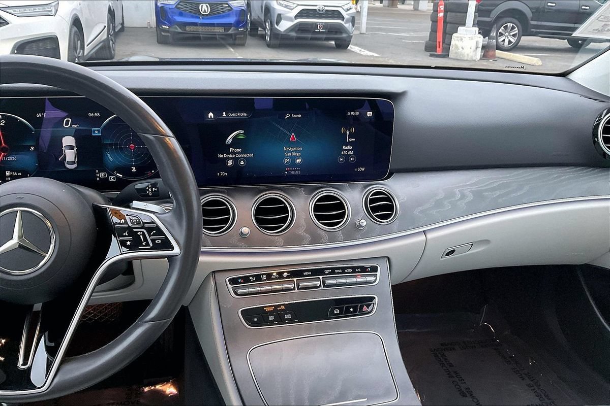Used 2022 Mercedes-Benz E 350 Sedan w/ AMG Line Exterior image 7