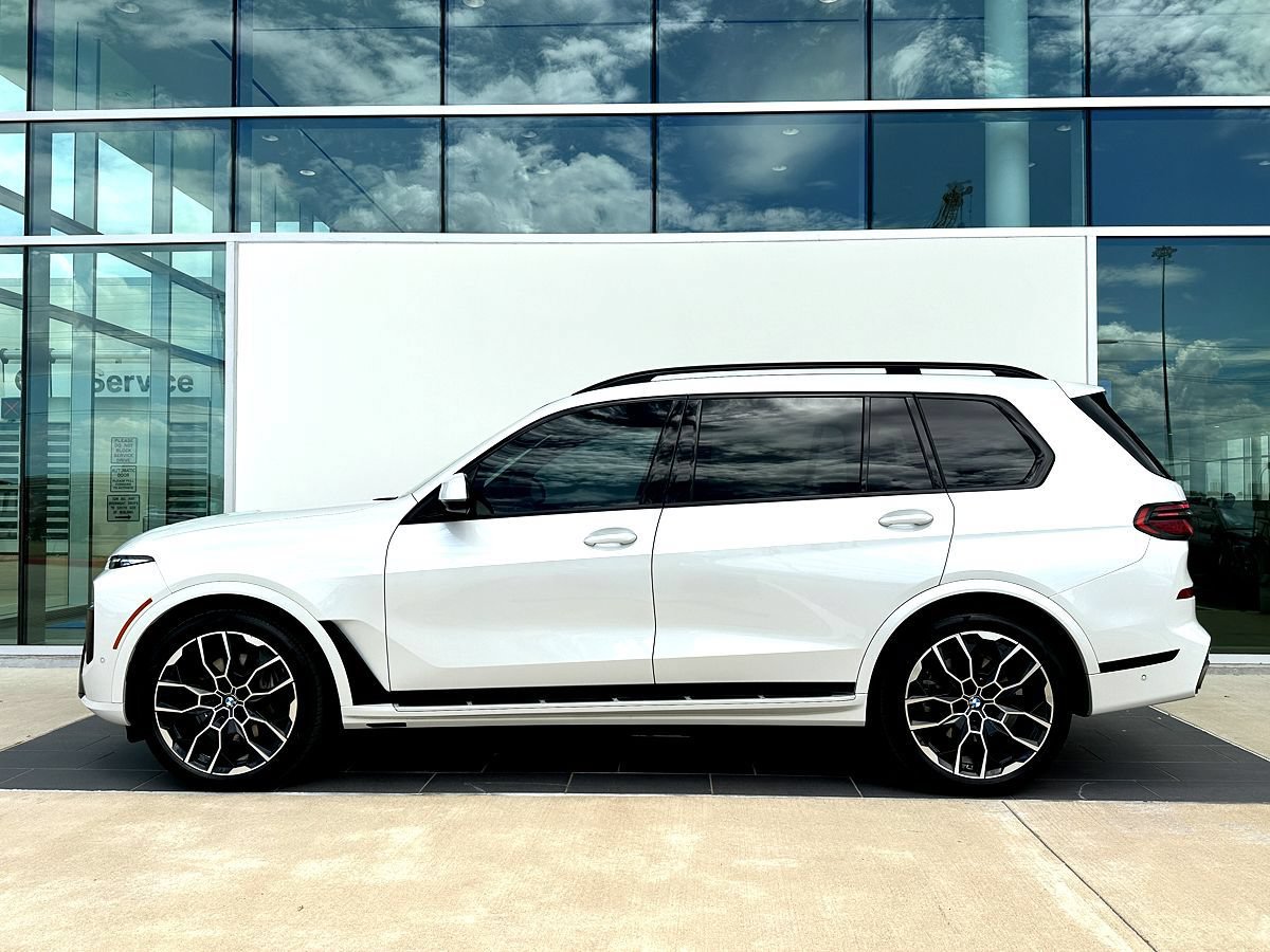Certified 2023 BMW X7 xDrive40i w/ Executive Package AWD/4WD image 8
