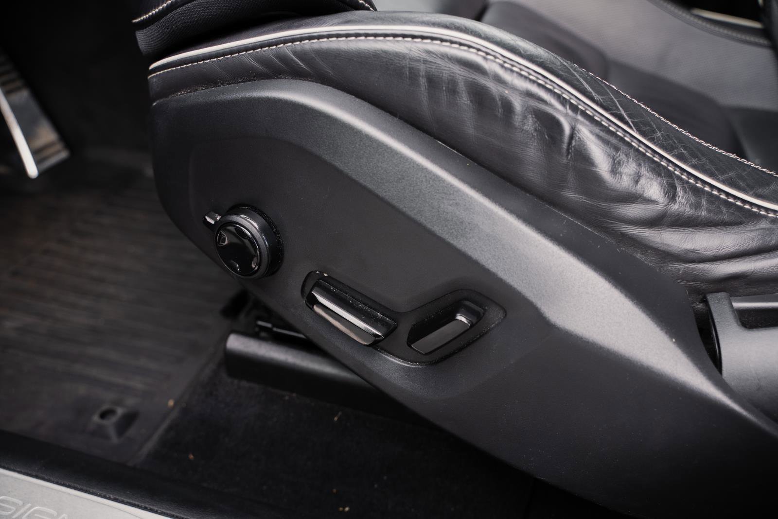 Used 2020 Volvo XC60 T6 R-Design image 21