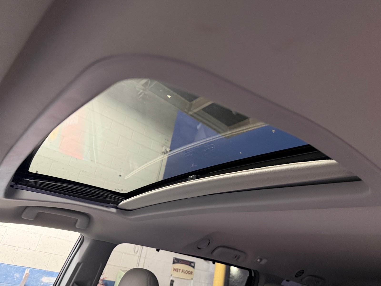 Used 2016 Toyota Sienna XLE FWD image 26