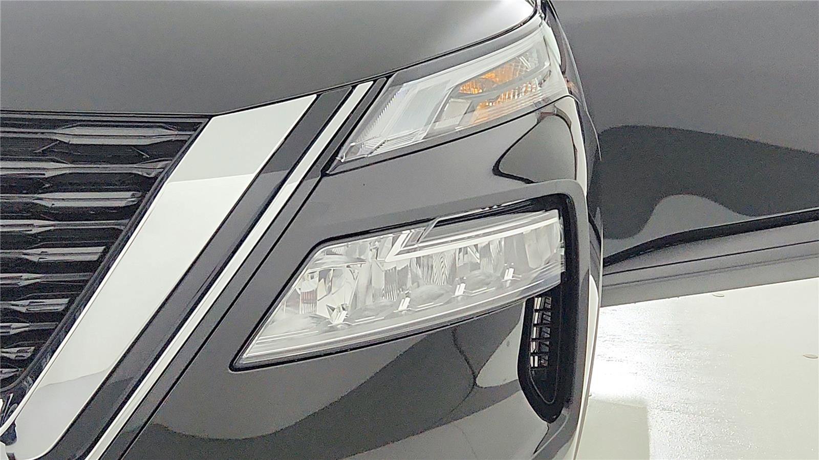 Used 2023 Nissan Rogue SV AWD/4WD image 29