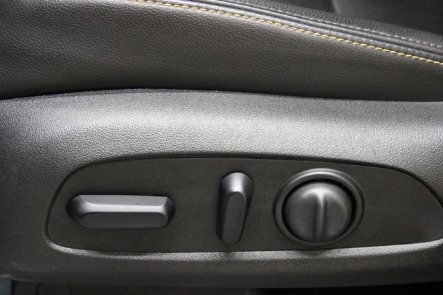 Used 2021 Chevrolet Equinox Premier AWD/4WD image 28