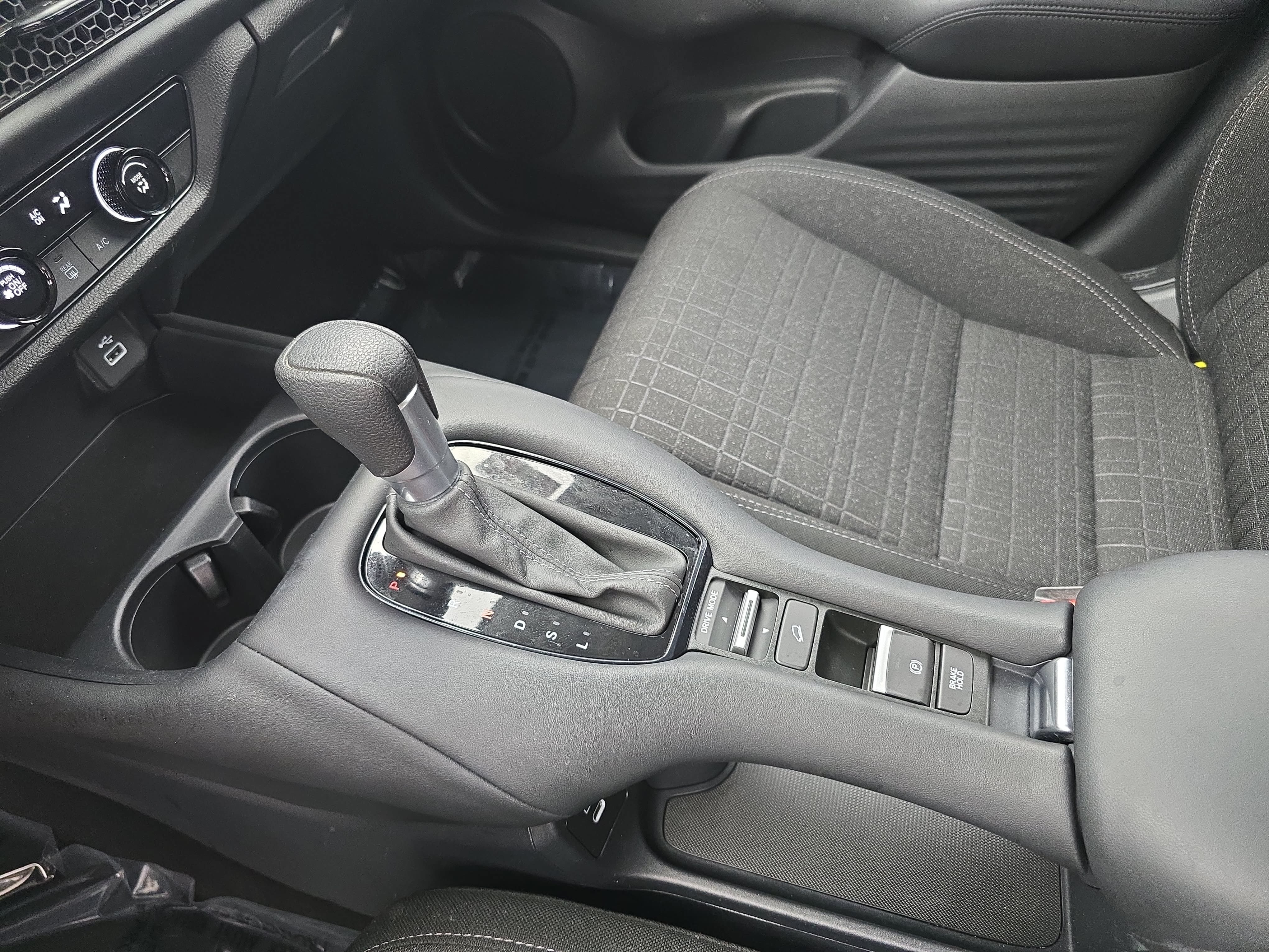 Used 2024 Honda HR-V LX image 24