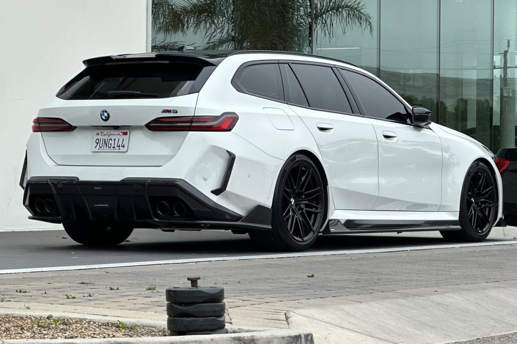 Used 2025 BMW M5 Touring w/ M Driver's Package AWD/4WD image 3