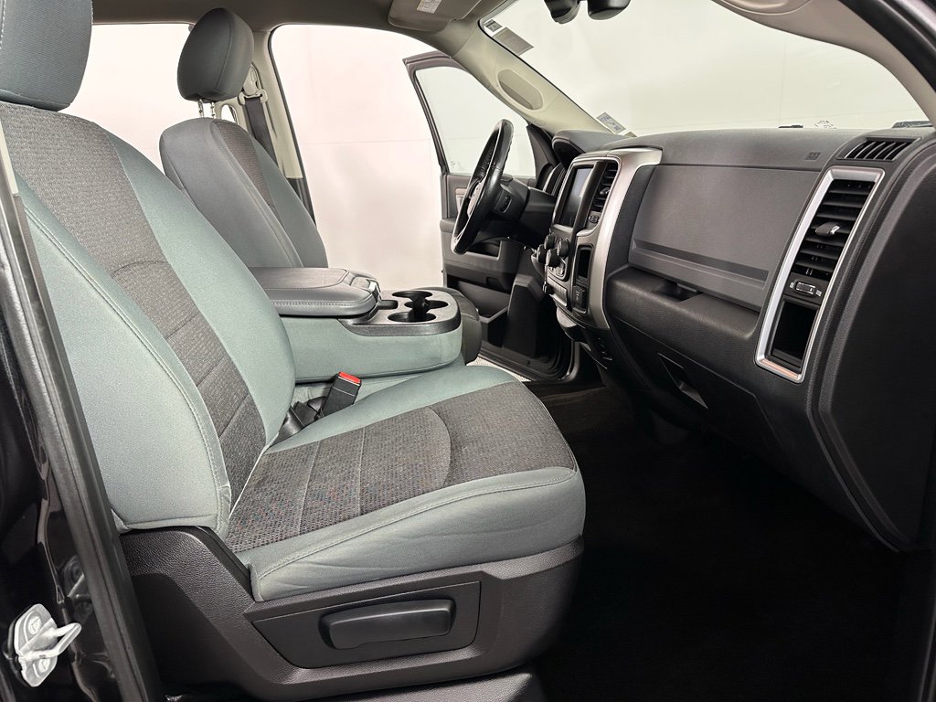 Used 2016 RAM 1500 Classic SLT image 30