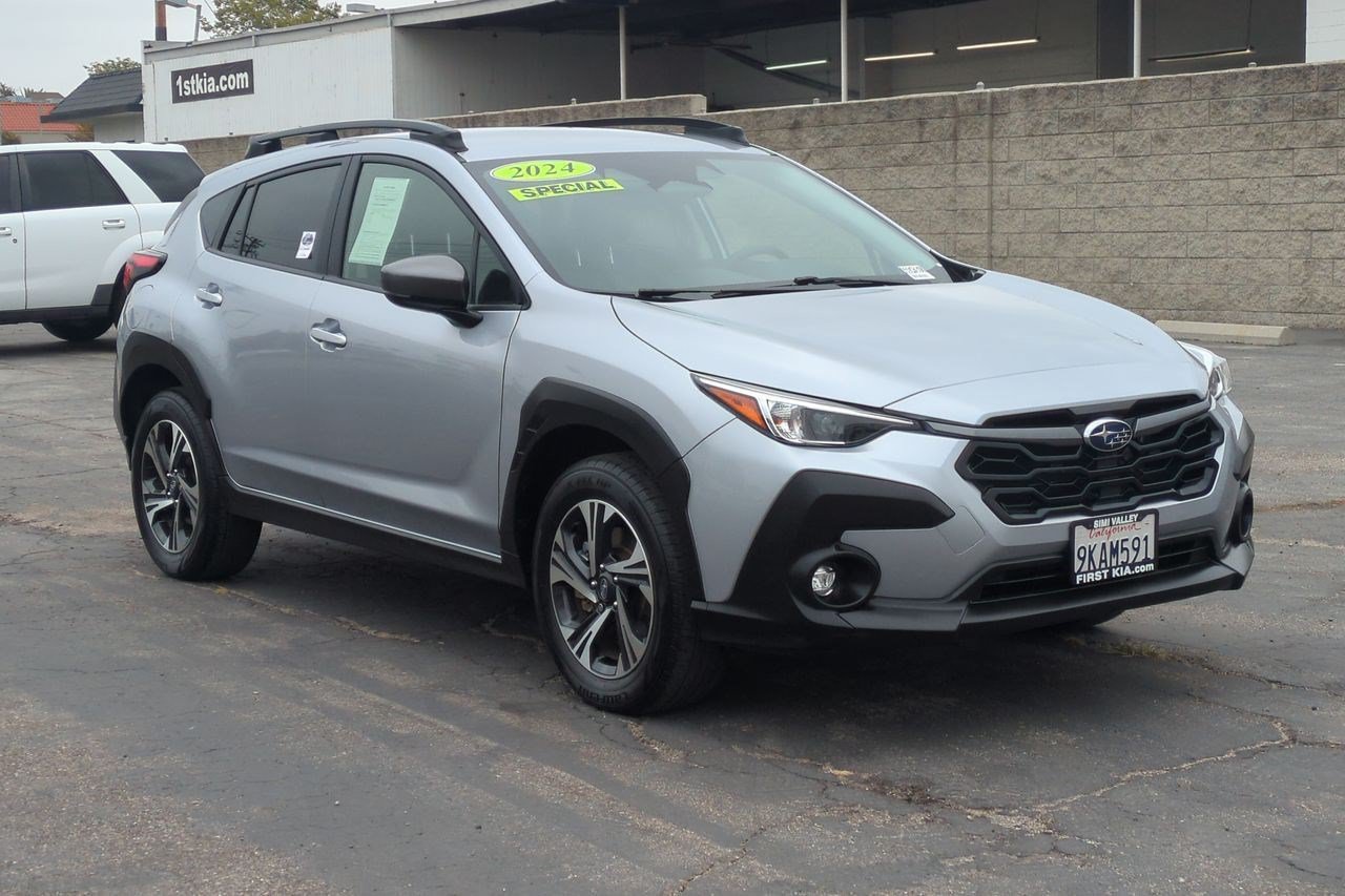 Used 2024 Subaru Crosstrek 2.0i Premium AWD/4WD image 3
