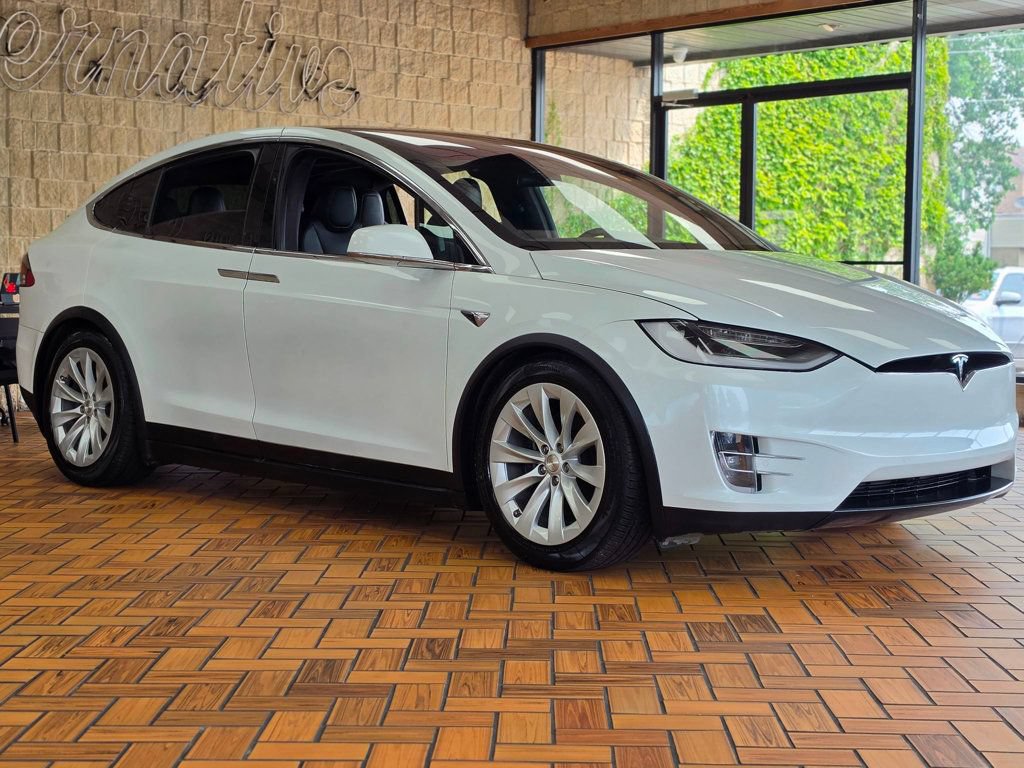 Used 2020 Tesla Model X Long Range AWD/4WD image 8