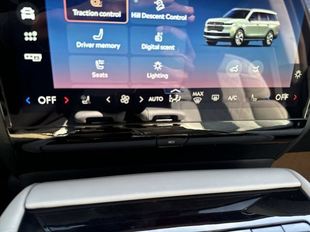 New 2026 Lincoln Navigator Black Label AWD/4WD image 19