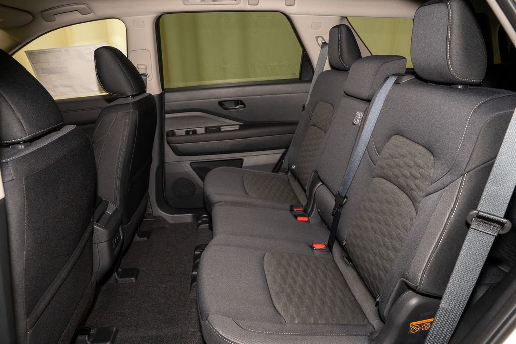 New 2026 Nissan Pathfinder SV image 10
