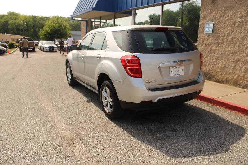 Used 2017 Chevrolet Equinox LS FWD image 5