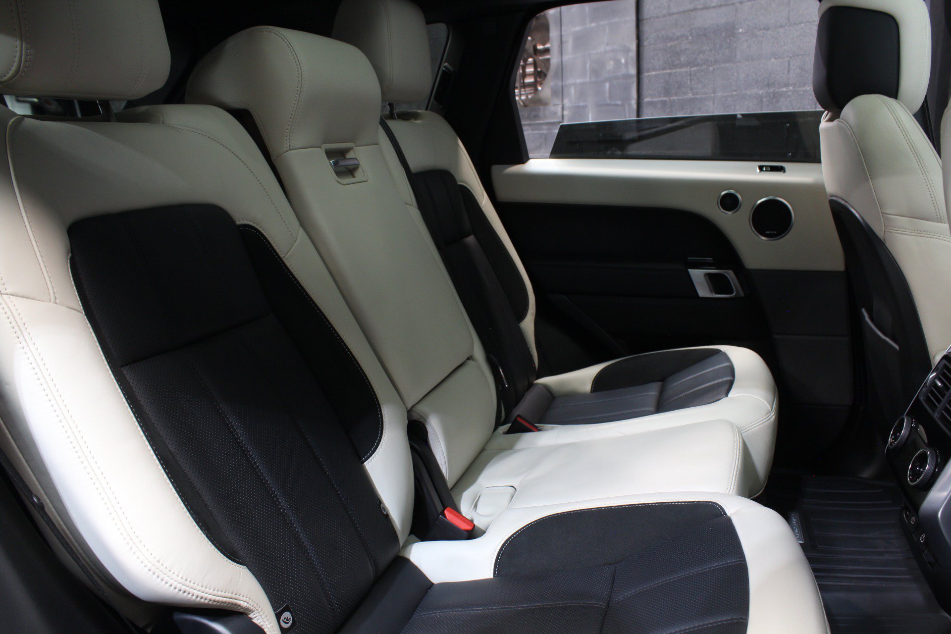 Used 2022 Land Rover Range Rover Sport HST AWD/4WD image 42