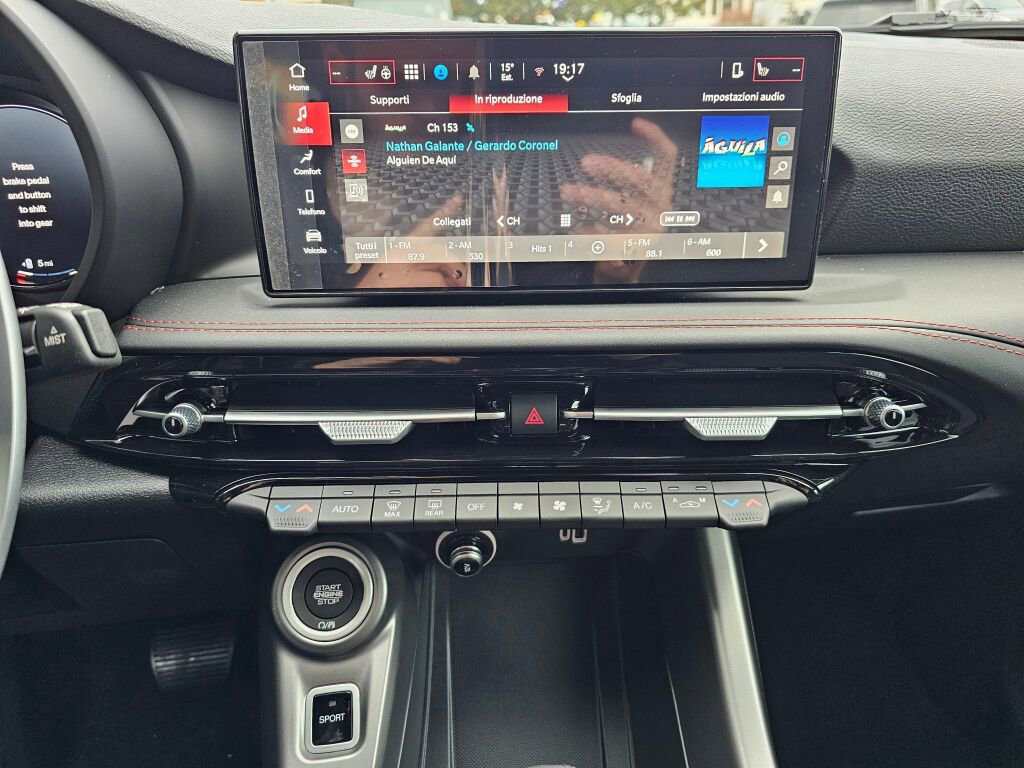 New 2024 Dodge Hornet R/T w/ R/T Blacktop Package image 20