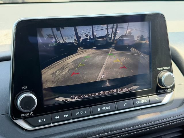 Used 2024 Nissan Rogue S FWD image 24