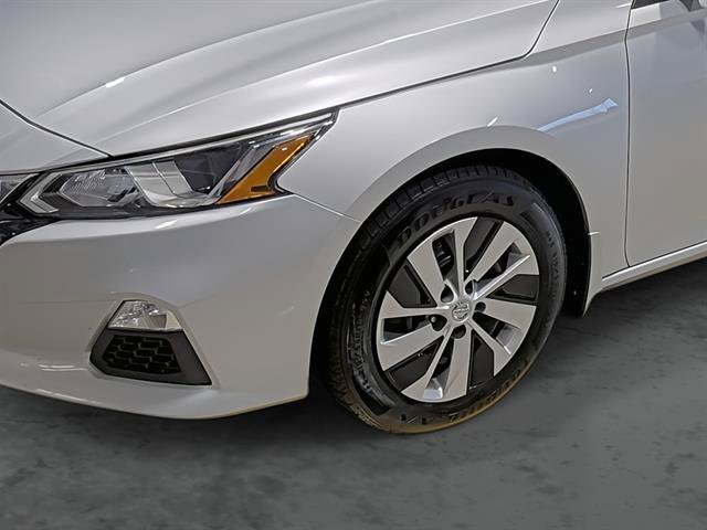 Used 2020 Nissan Altima 2.5 S AWD/4WD image 9
