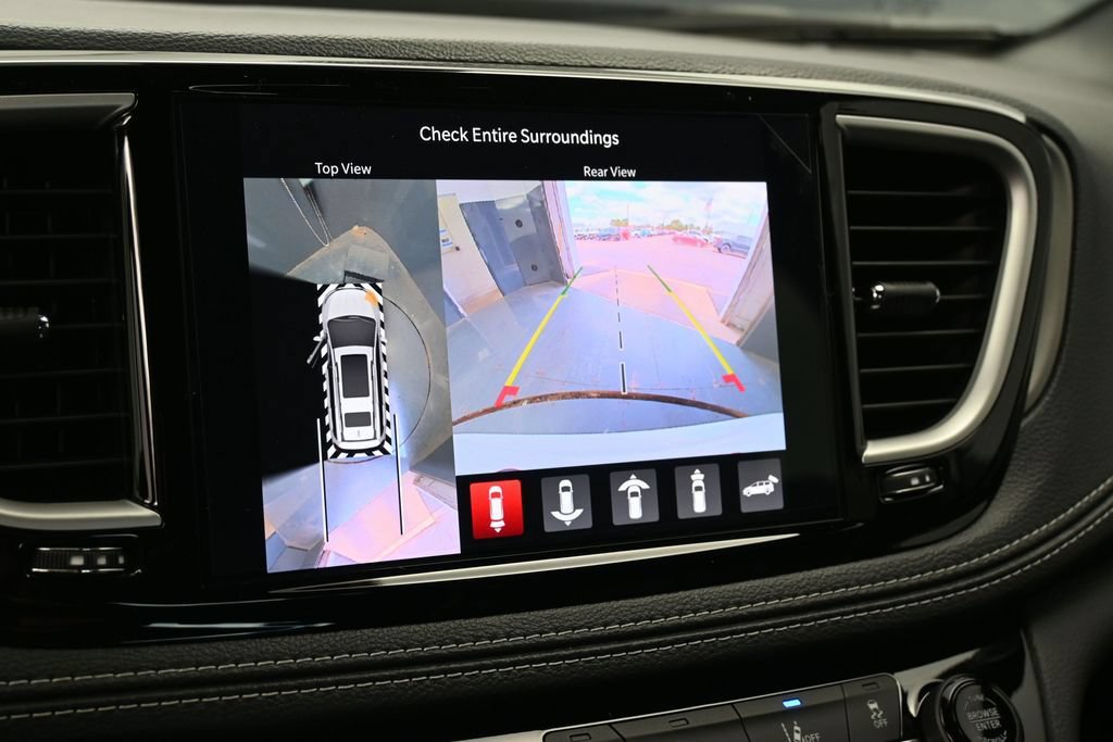 New 2027 Chrysler Pacifica Limited FWD image 27