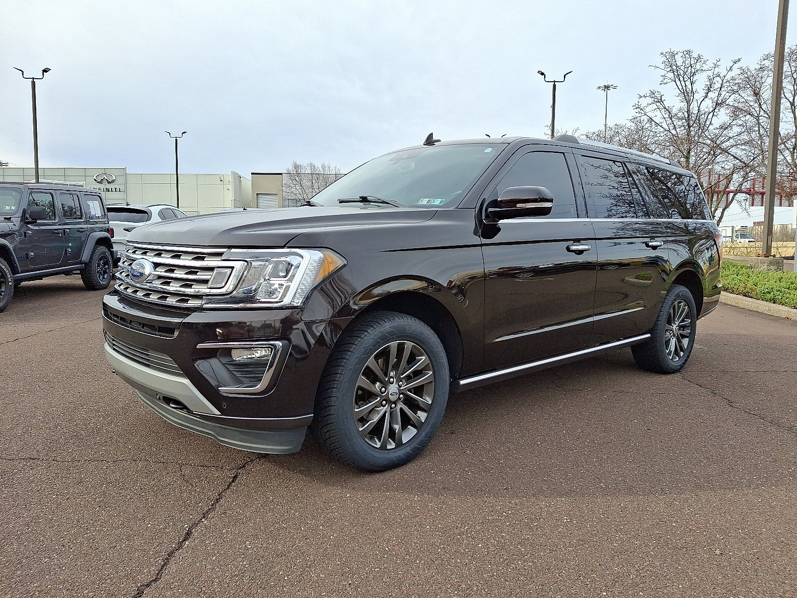 Used 2021 Ford Expedition Max Limited image 3