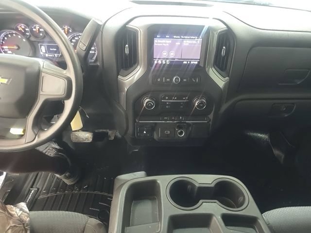 Used 2020 Chevrolet Silverado 1500 Custom w/ Custom Value Package AWD/4WD image 11