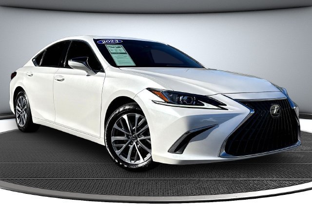 Used 2023 Lexus ES 350 w/ Accessory Package (Z2) FWD image 3