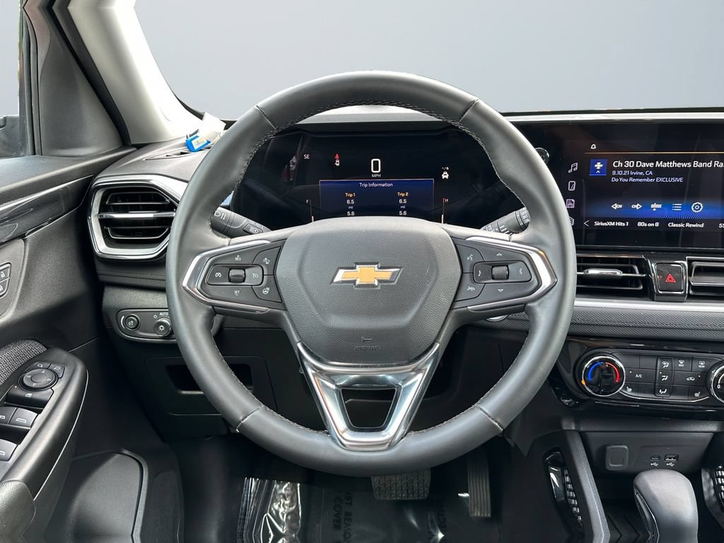 Used 2024 Chevrolet TrailBlazer LT w/ LT Cold Weather Package AWD/4WD image 12