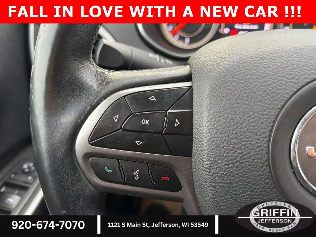 Used 2019 Jeep Cherokee Latitude w/ Cold Weather Group image 16