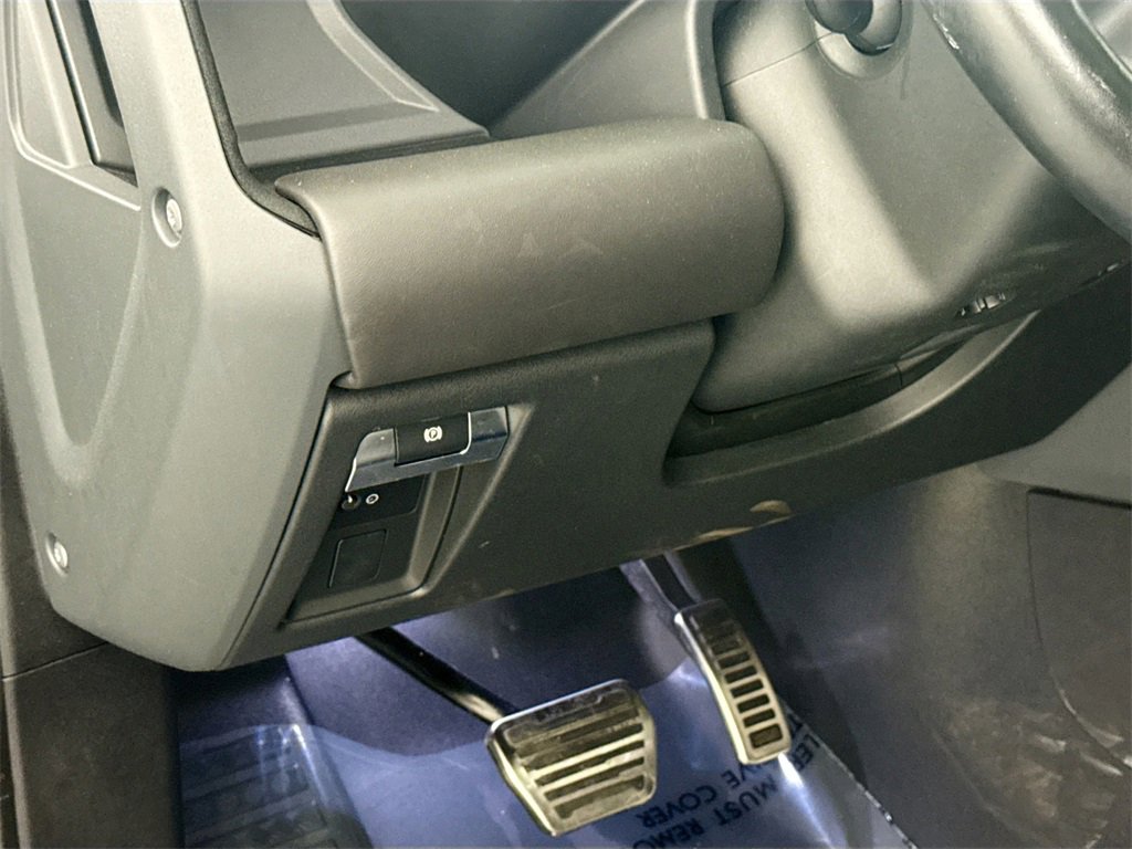 Certified 2022 Land Rover Defender 110 X image 11